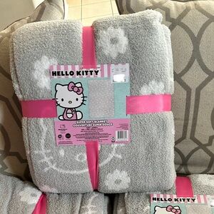 Hello Kitty twin super soft blanket GREY